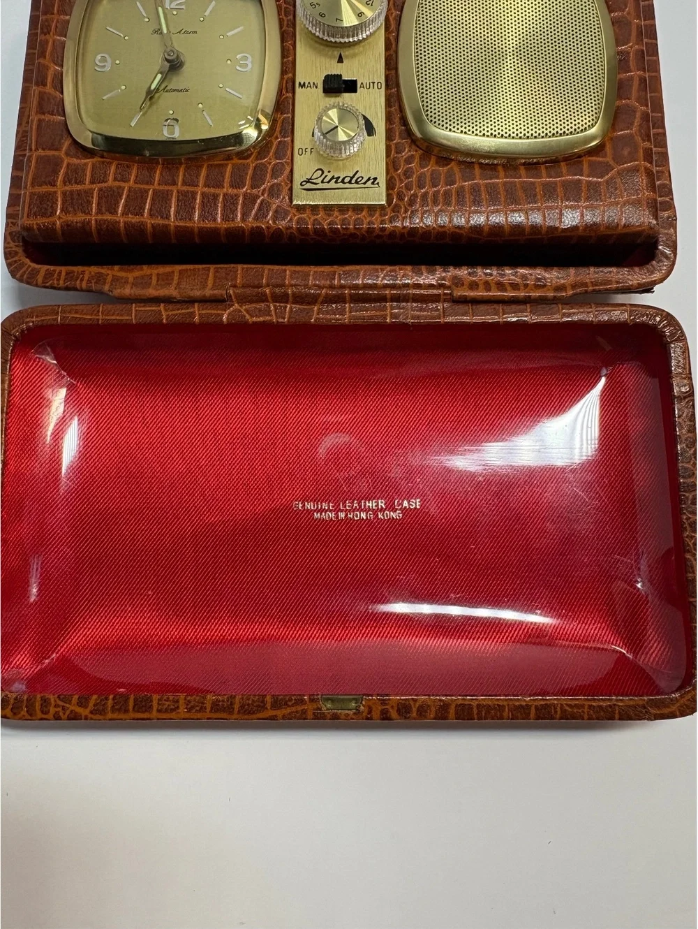Vintage Linden Travel Alarm Clock Radio Leather Croc Case Hong Kong UNTESTED